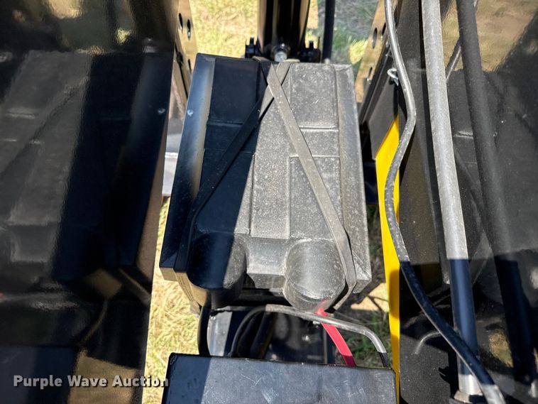 image for item DZ8866 2025 NEKS fifth wheel wrecker boom