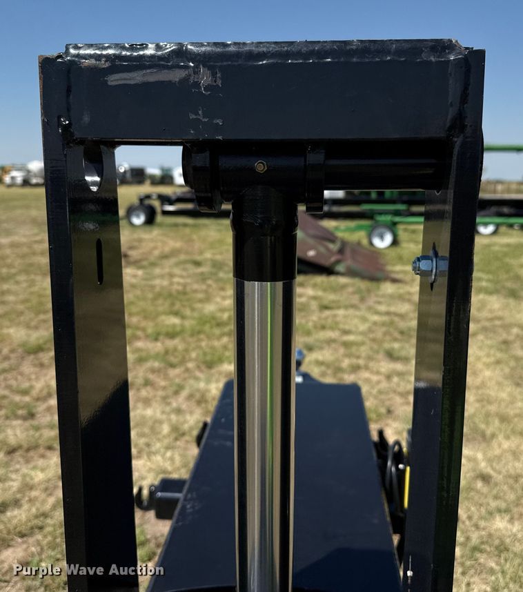 image for item DZ8866 2025 NEKS fifth wheel wrecker boom