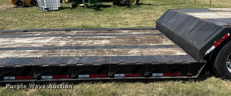 image for item DZ8871 1996 Etnyre RGM25TD-T1 lowboy equipment trailer