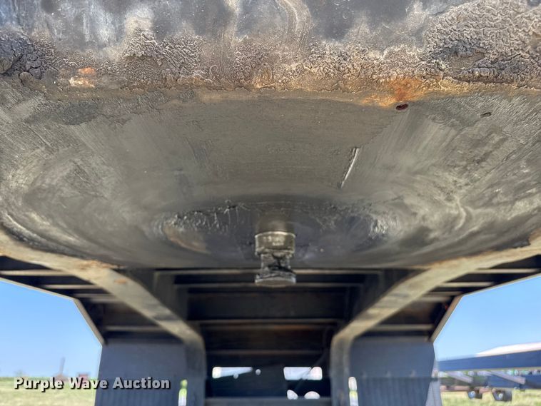 image for item DZ8871 1996 Etnyre RGM25TD-T1 lowboy equipment trailer