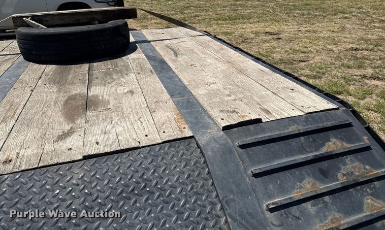 image for item DZ8871 1996 Etnyre RGM25TD-T1 lowboy equipment trailer