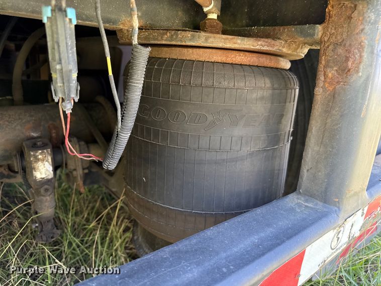 image for item DZ8871 1996 Etnyre RGM25TD-T1 lowboy equipment trailer