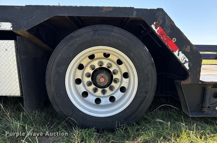 image for item DZ8871 1996 Etnyre RGM25TD-T1 lowboy equipment trailer
