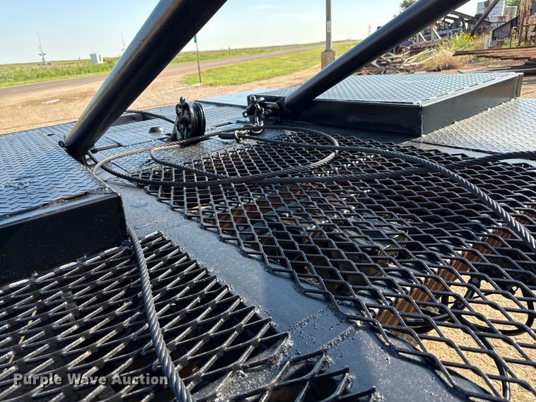 image for item DZ8876 2000 Ford F750 Super Duty crew cab winch truck