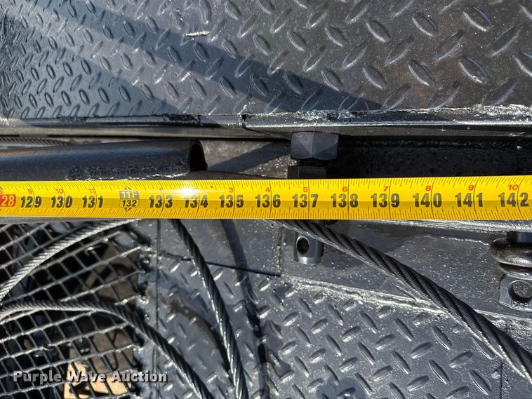 image for item DZ8876 2000 Ford F750 Super Duty crew cab winch truck