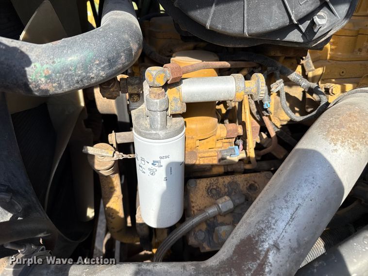 image for item DZ8876 2000 Ford F750 Super Duty crew cab winch truck