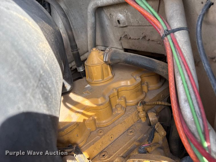 image for item DZ8876 2000 Ford F750 Super Duty crew cab winch truck