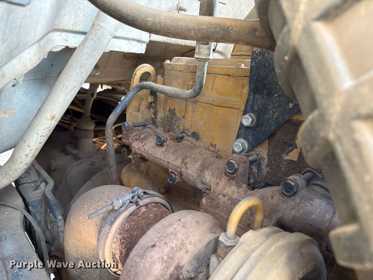 image for item DZ8876 2000 Ford F750 Super Duty crew cab winch truck