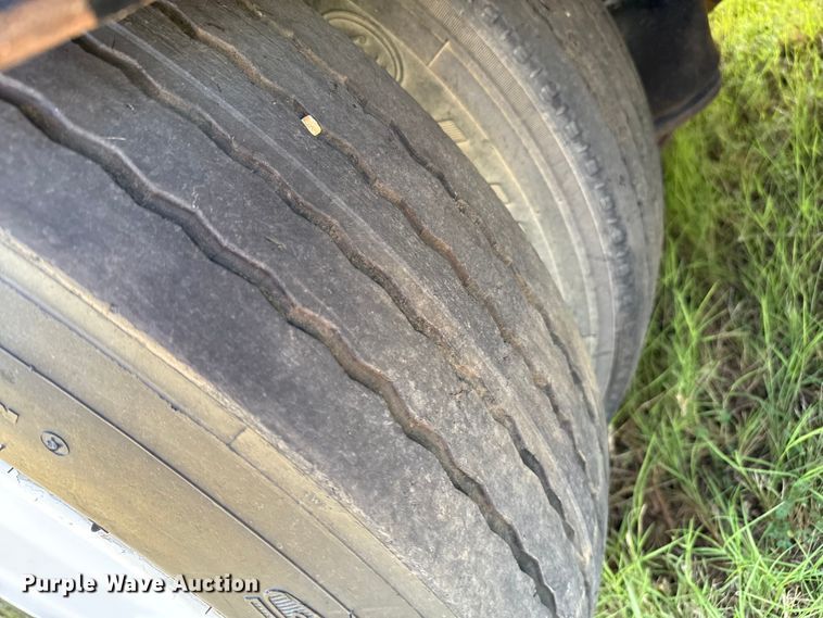 image for item DZ8877 1987 Transtech DDE462A extendable double drop deck equipment trailer