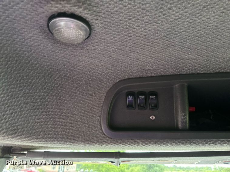 image for item EB2700 2015 Mack CXU613 semi truck