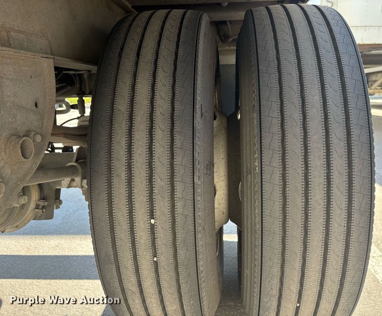 image for item EC1083 2015 Utility dry van trailer