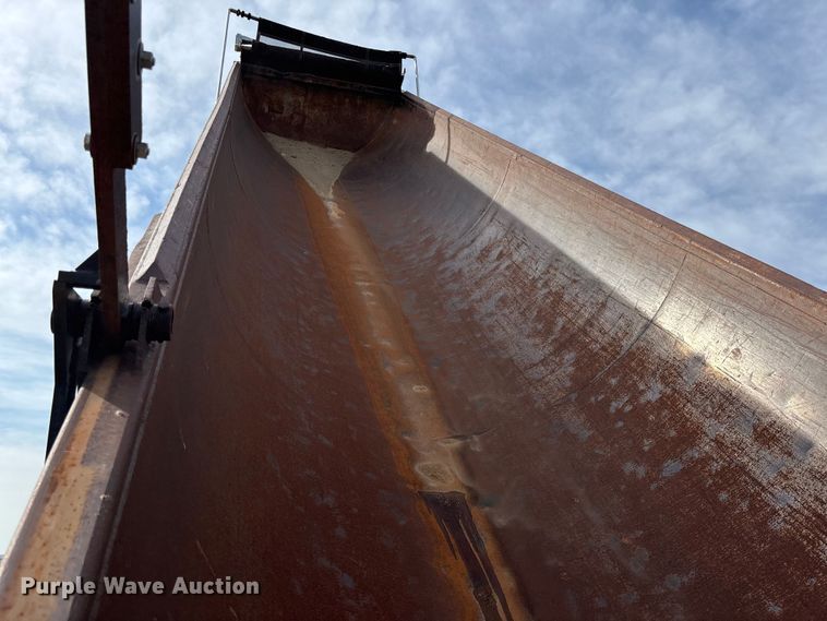 image for item EC1095 1999 TRLK end dump trailer