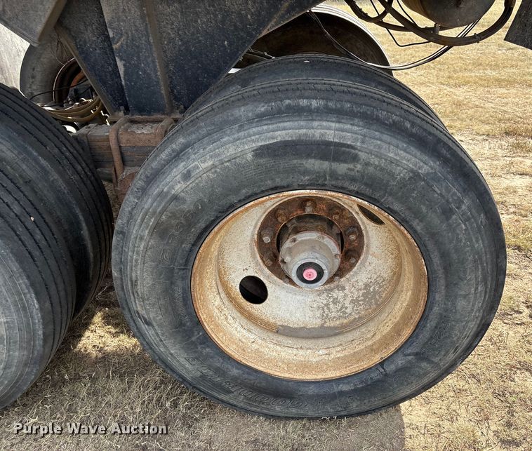 image for item EC1095 1999 TRLK end dump trailer