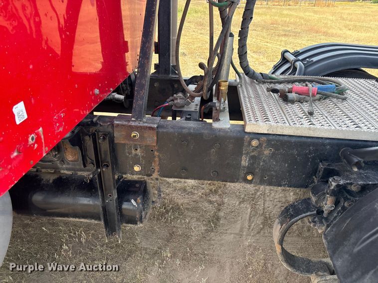 image for item EC1097 2007 Kenworth T600 semi truck