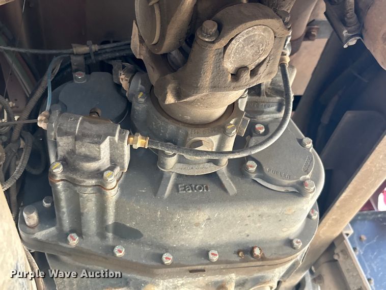 image for item EC1097 2007 Kenworth T600 semi truck