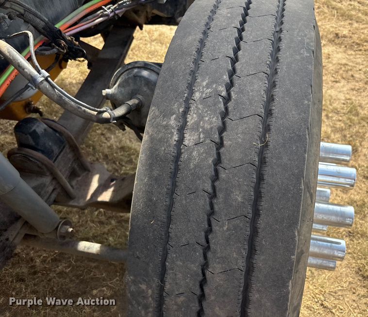 image for item EC1097 2007 Kenworth T600 semi truck