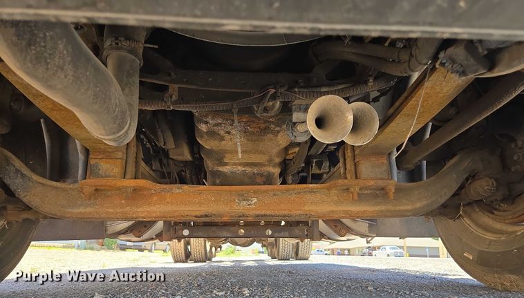 image for item EC1102 2013 International LF687 semi truck