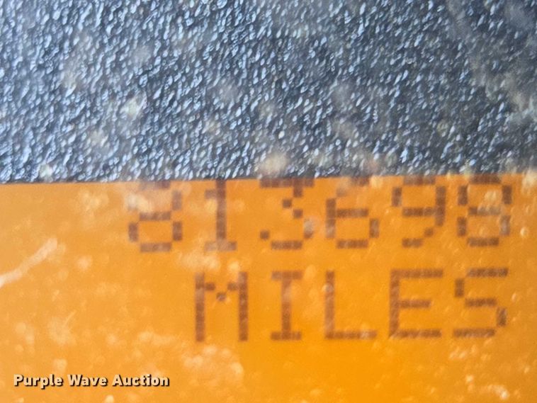 image for item EC1102 2013 International LF687 semi truck