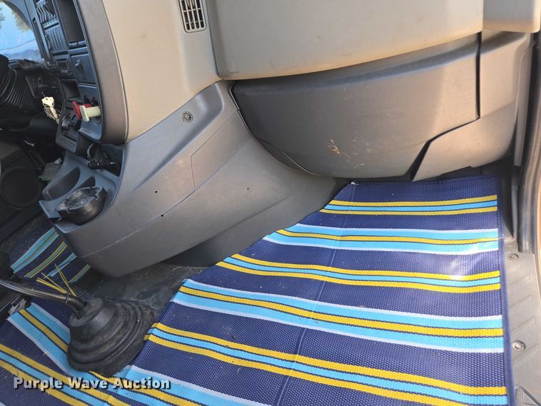 image for item EC1102 2013 International LF687 semi truck