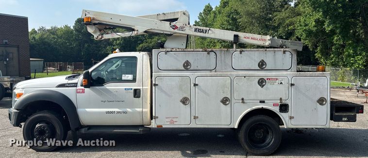 image for item EC3725 2015 Ford F450 Super Duty bucket truck