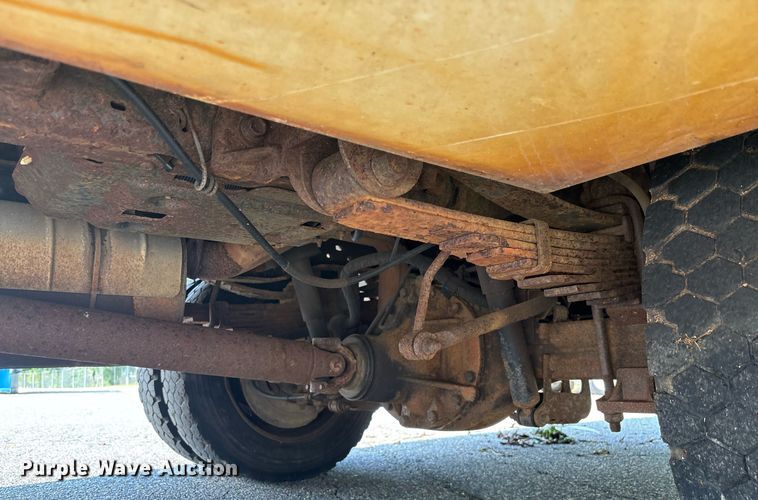 image for item EC3725 2015 Ford F450 Super Duty bucket truck