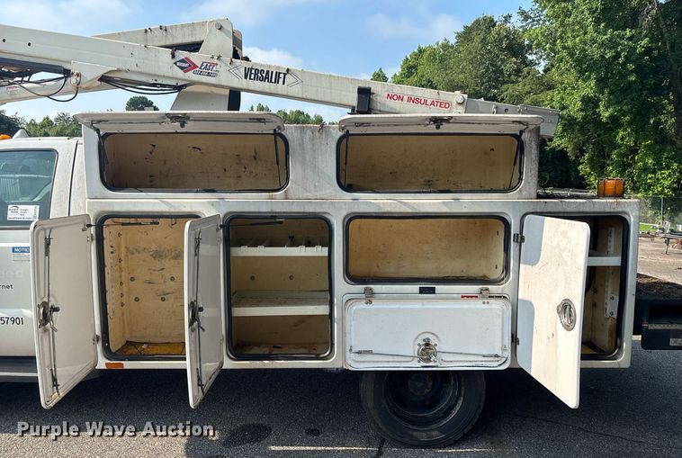 image for item EC3725 2015 Ford F450 Super Duty bucket truck