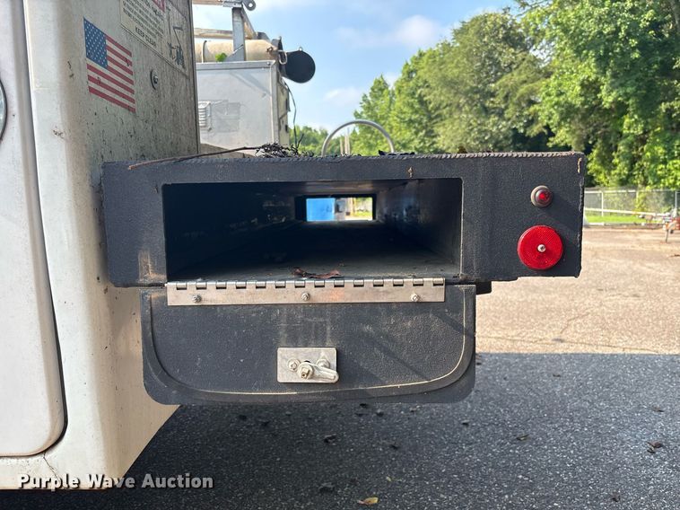 image for item EC3725 2015 Ford F450 Super Duty bucket truck