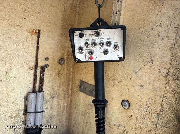 image for item EC3725 2015 Ford F450 Super Duty bucket truck