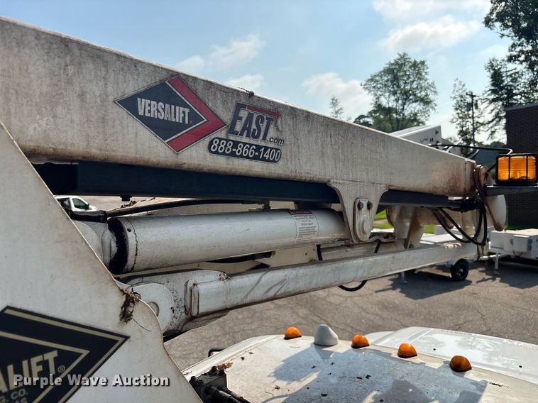 image for item EC3725 2015 Ford F450 Super Duty bucket truck