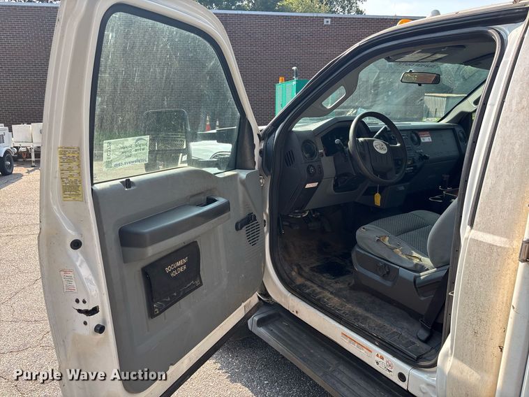 image for item EC3725 2015 Ford F450 Super Duty bucket truck