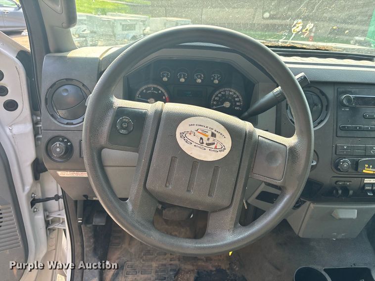 image for item EC3725 2015 Ford F450 Super Duty bucket truck