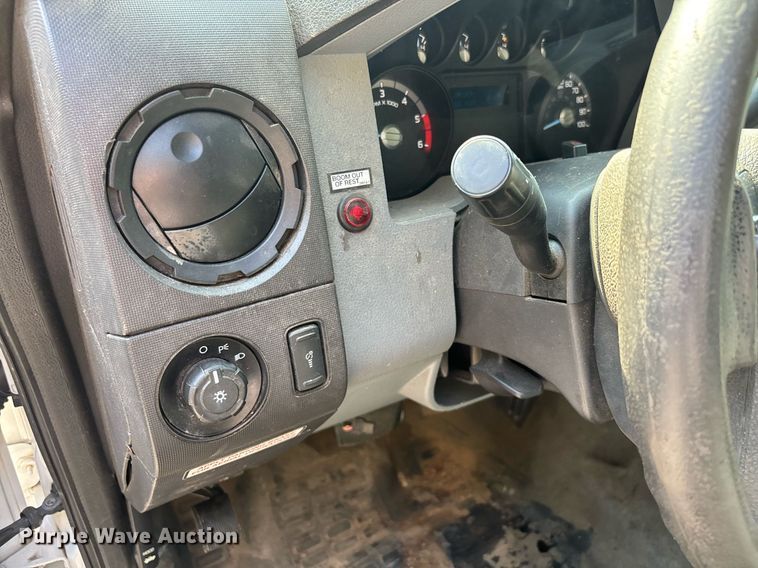 image for item EC3725 2015 Ford F450 Super Duty bucket truck