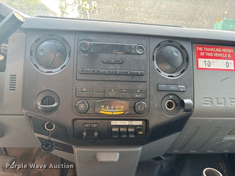 image for item EC3725 2015 Ford F450 Super Duty bucket truck