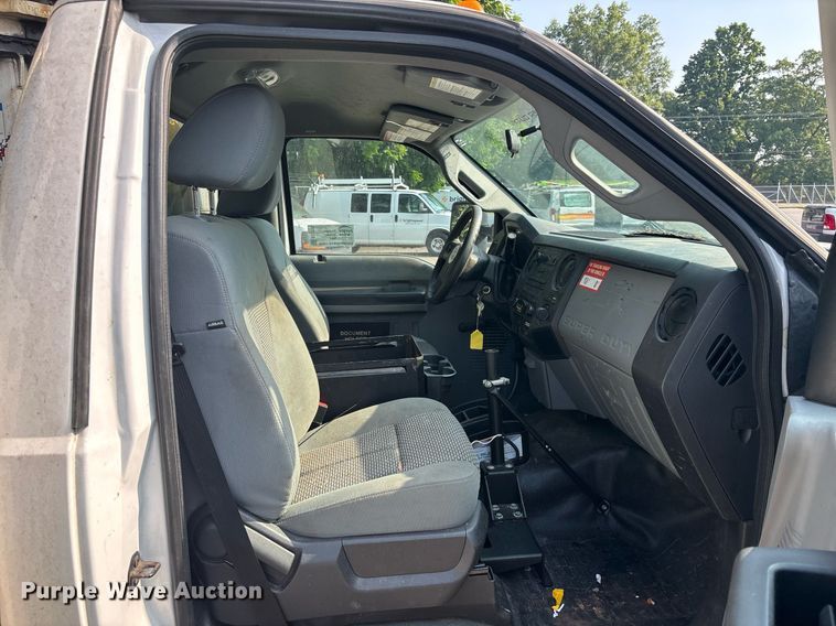 image for item EC3725 2015 Ford F450 Super Duty bucket truck