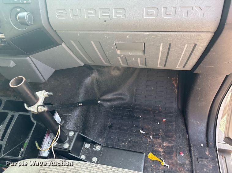 image for item EC3725 2015 Ford F450 Super Duty bucket truck