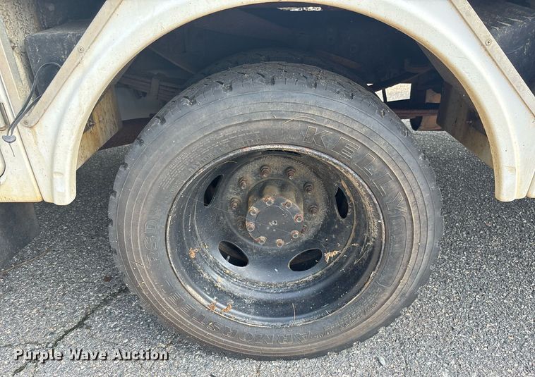 image for item EC3725 2015 Ford F450 Super Duty bucket truck