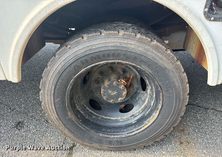 image for item EC3725 2015 Ford F450 Super Duty bucket truck