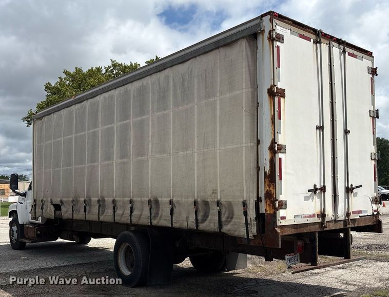 image for item EC4353 2004 GMC C8500 side curtain box truck