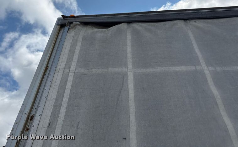 image for item EC4353 2004 GMC C8500 side curtain box truck