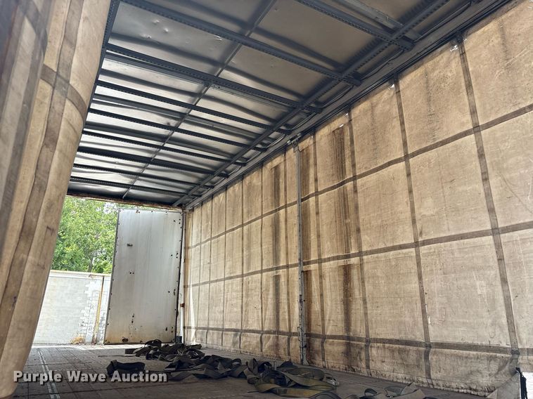 image for item EC4353 2004 GMC C8500 side curtain box truck