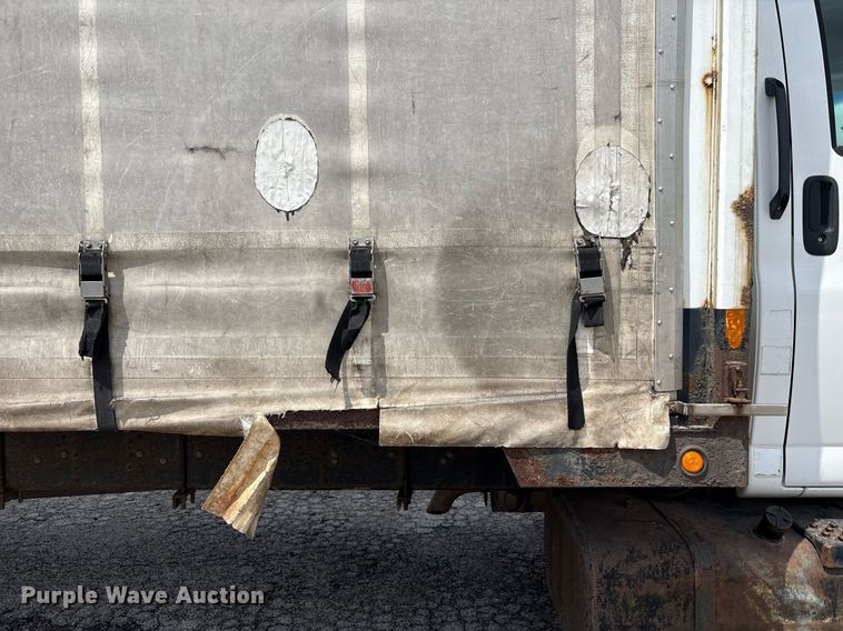 image for item EC4353 2004 GMC C8500 side curtain box truck