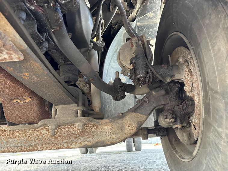 image for item EC4353 2004 GMC C8500 side curtain box truck