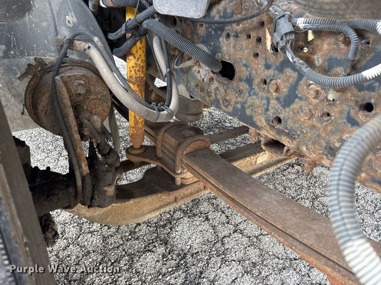 image for item EC4353 2004 GMC C8500 side curtain box truck