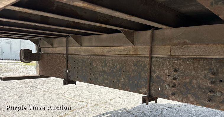 image for item EC4353 2004 GMC C8500 side curtain box truck