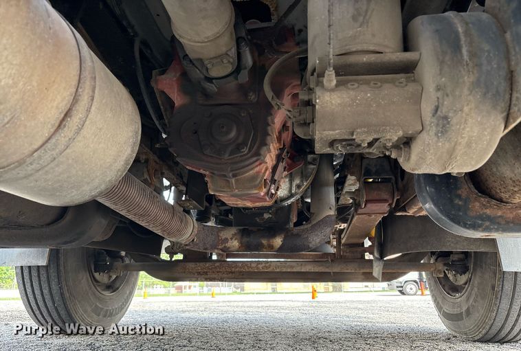 image for item EC4353 2004 GMC C8500 side curtain box truck