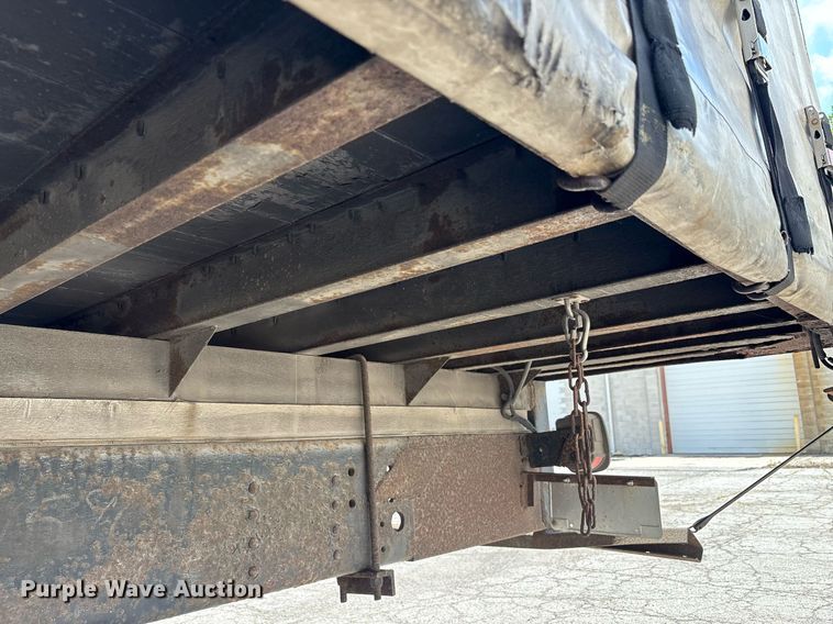 image for item EC4353 2004 GMC C8500 side curtain box truck