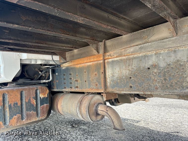 image for item EC4353 2004 GMC C8500 side curtain box truck