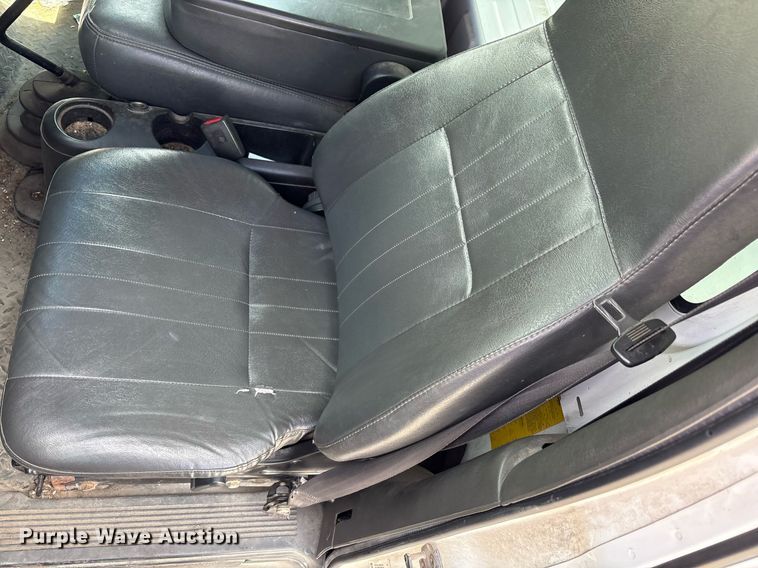 image for item EC4353 2004 GMC C8500 side curtain box truck