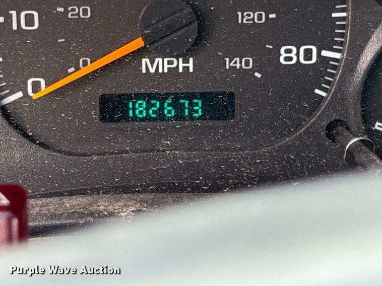 image for item EC4353 2004 GMC C8500 side curtain box truck