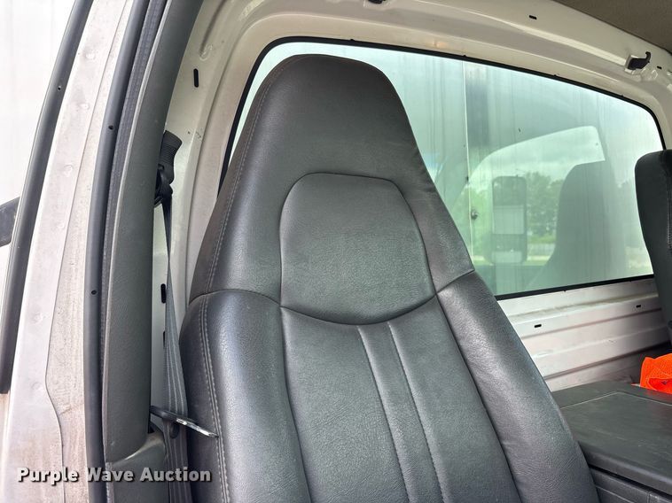 image for item EC4353 2004 GMC C8500 side curtain box truck